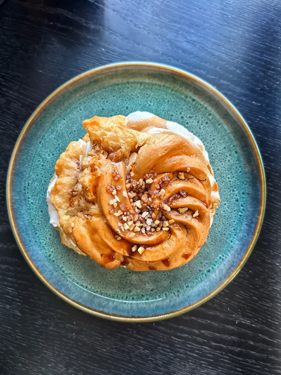 Větrník s karamelovou šlehačkou