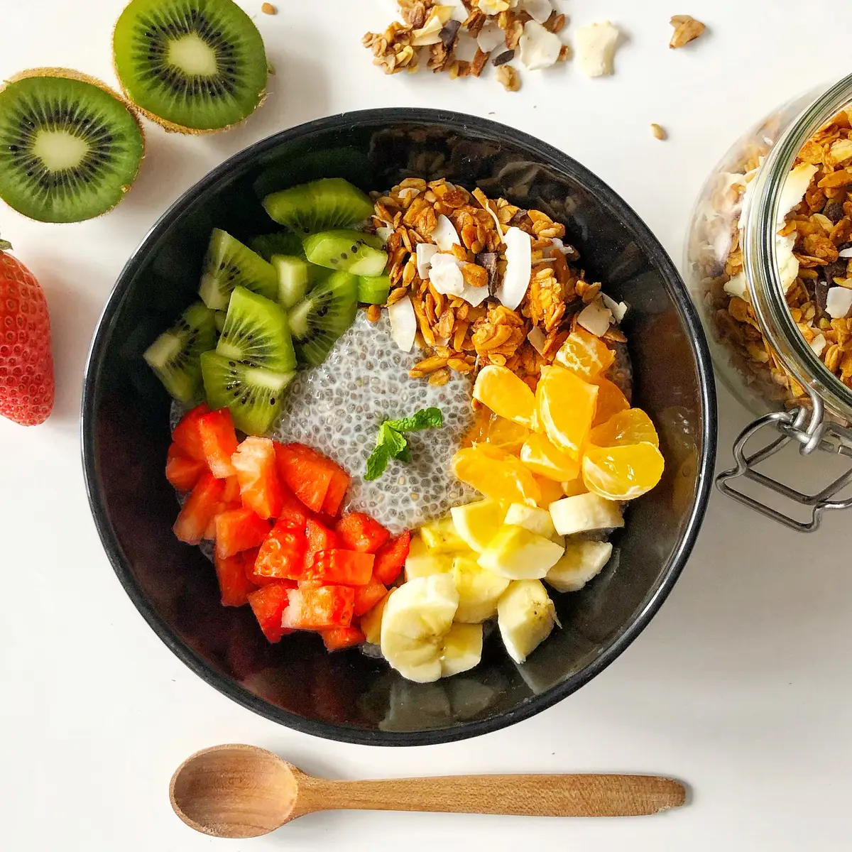 Chia pudink s granolou (vegan)